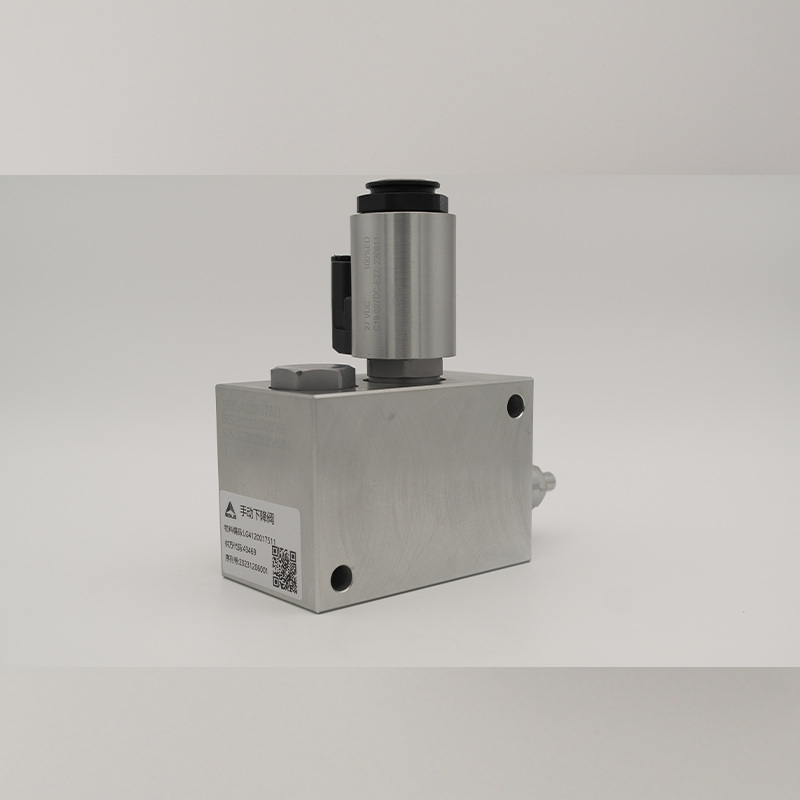 Manual descending hydraulic valve