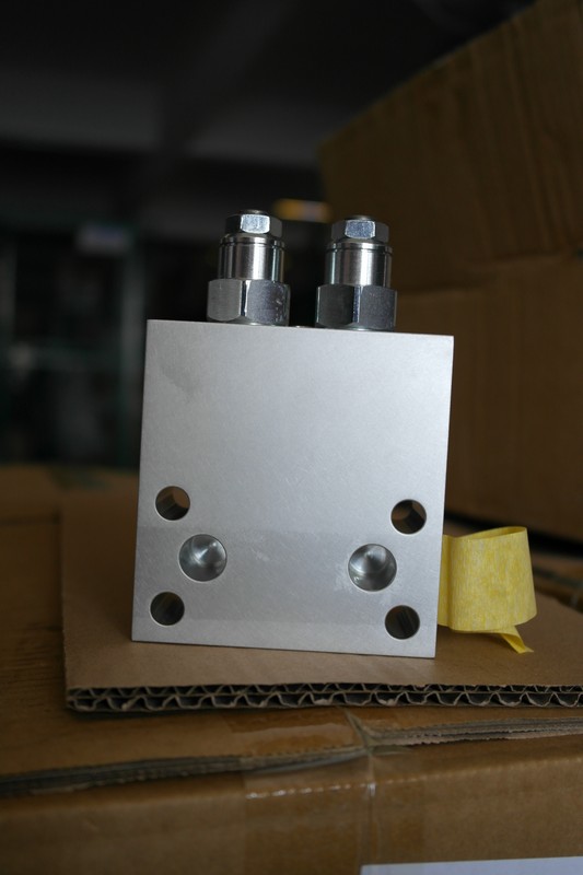Hydraulic balance valve