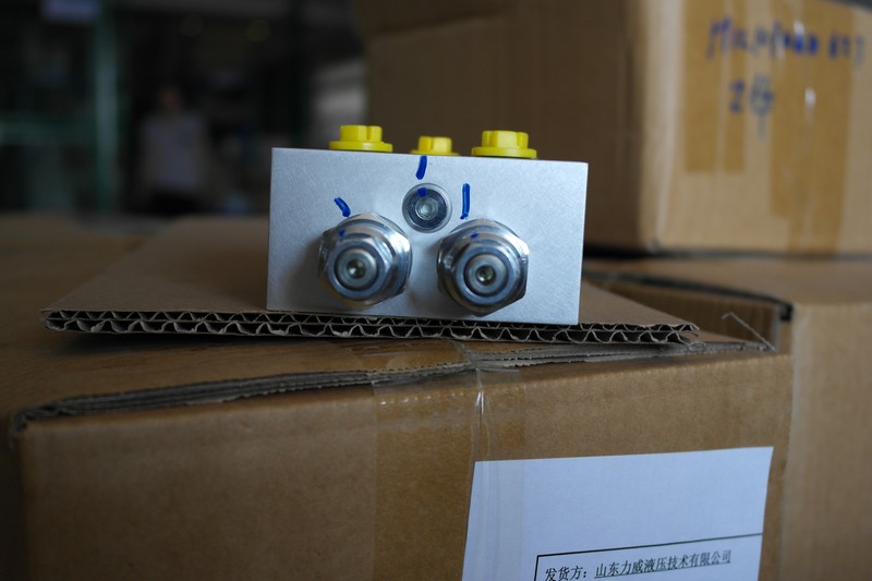 Hydraulic balance valve