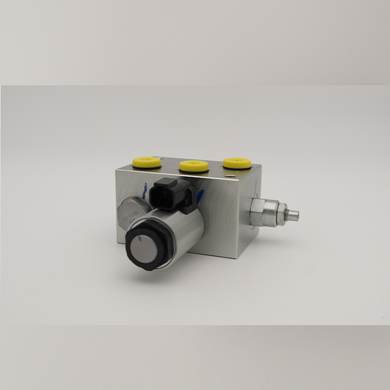 Manual descending hydraulic valve