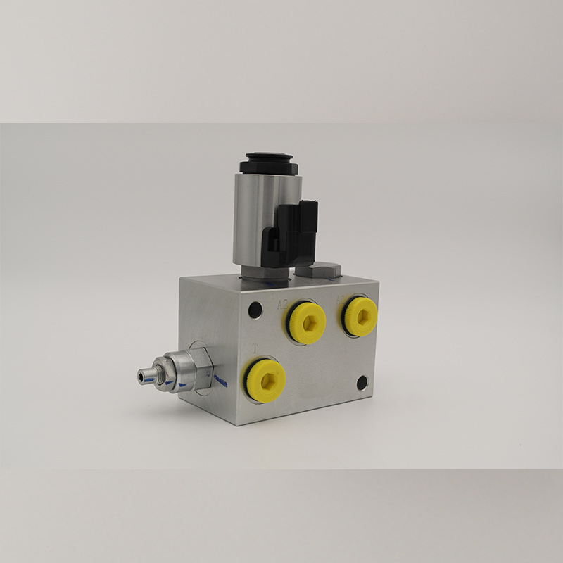 Manual descending hydraulic valve